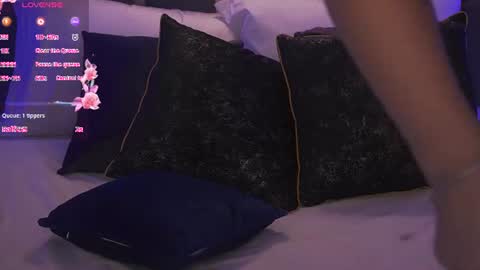 rosaamour online show from August 12, 11:40 pm
