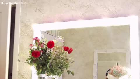 Rosalie online show from August 7, 8:14 am
