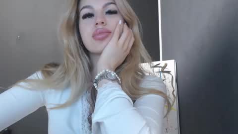 Rosalina online show from August 7, 5:46 pm