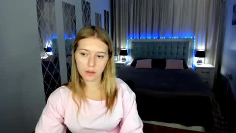 RosaRising online show from August 14, 5:55 am