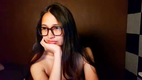 Rosy Divine online show from August 12, 4:15 am