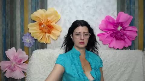 RoseHille online show from August 12, 3:42 am