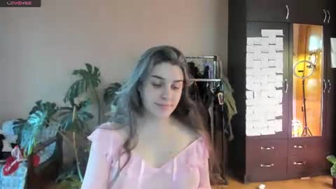 Rose online show from August 6, 3:33 pm