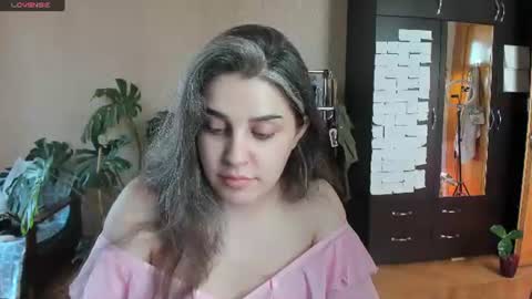 Rose online show from August 7, 10:04 am