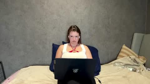 roselleshortey online show from July 22, 1:35 pm