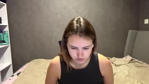 roselleshortey online show from July 23, 7:27 pm