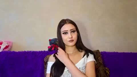 Diana online show from August 14, 1:48 pm