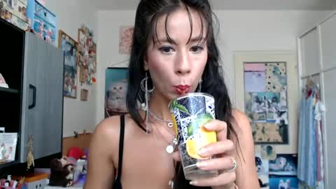 roselynsun online show from July 1, 2:18 pm