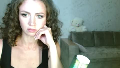 RoseMyra online show from August 10, 5:25 pm