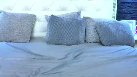 Gabriela online show from August 11, 3:25 pm