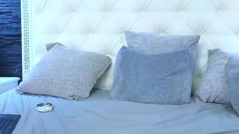 Gabriela online show from August 15, 1:04 pm