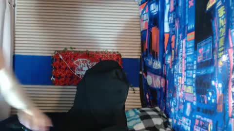 EMILY online show from August 5, 3:54 pm