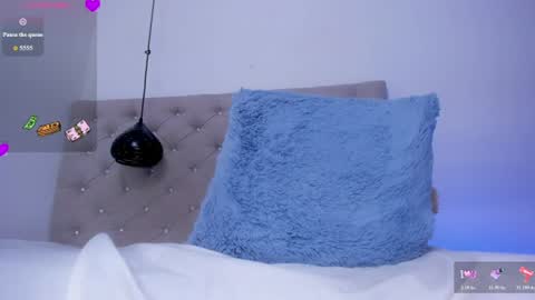 rosse_alice_ online show from August 14, 12:20 pm