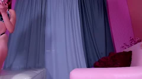 rossy_rose_ online show from August 18, 2:12 pm