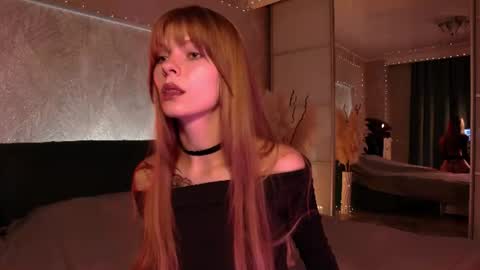 rosy_black_ online show from August 1, 6:58 pm