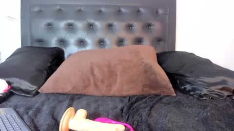 rouse_sexy_hotxx77 online show from August 14, 10:02 pm