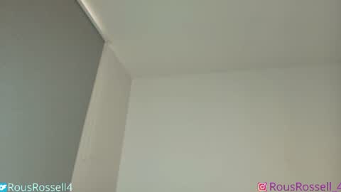 rousrossell_4 online show from August 3, 10:28 pm