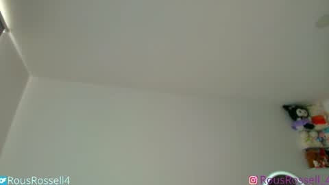 rousrossell_4 online show from August 5, 3:32 pm