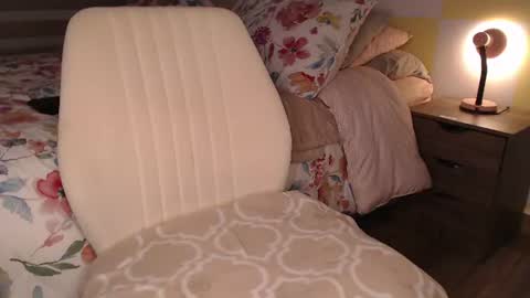 Rouss marie henao  online show from August 5, 4:43 am