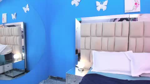 rousse_lily0 online show from August 15, 3:43 am