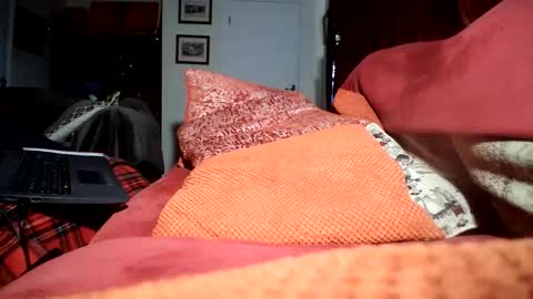 rowa987161 online show from April 4, 11:39 am