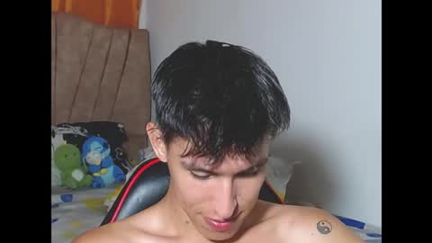 rowanboy23 online show from August 4, 3:58 am