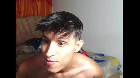 rowanboy23 online show from August 7, 1:49 am