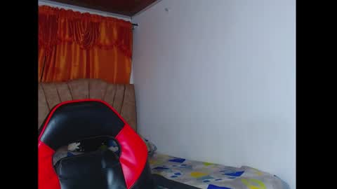 rowanboy23 online show from August 8, 4:56 am