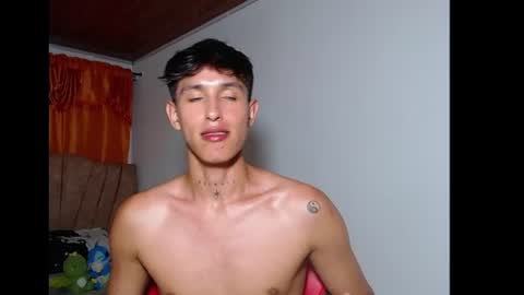 rowanboy23 online show from August 11, 2:02 am