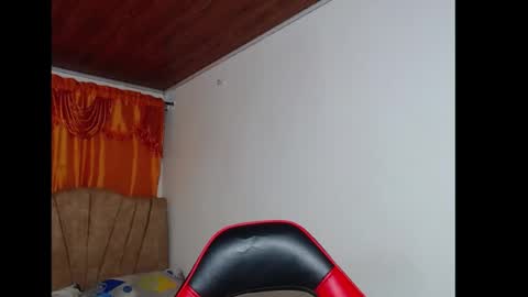 rowanboy23 online show from August 12, 2:58 am