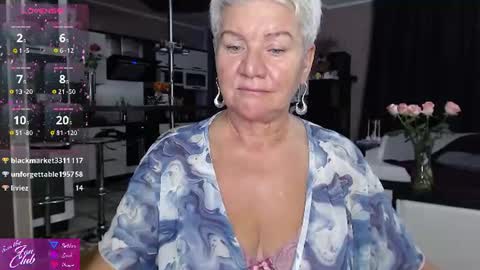 Roxana online show from August 5, 6:28 pm