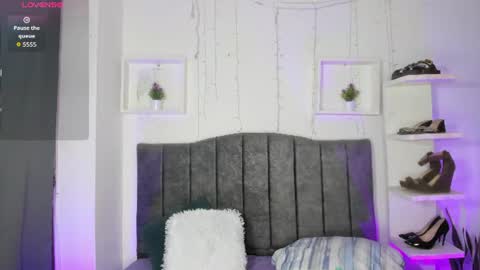 ROXANA  online show from August 12, 6:32 pm