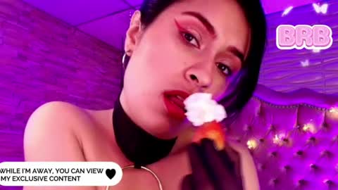 roxanne_han online show from August 5, 4:38 pm