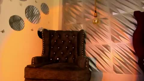 roxanne_han online show from August 6, 2:16 pm