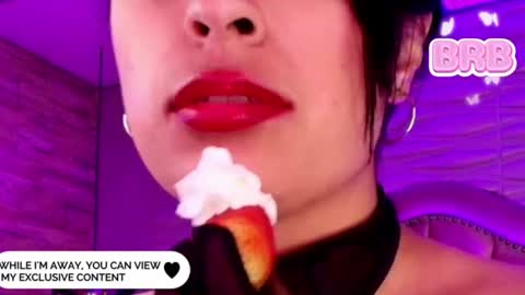 roxanne_han online show from August 9, 11:55 am