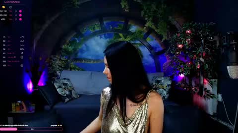 Roxanne Blize online show from May 23, 7:17 pm