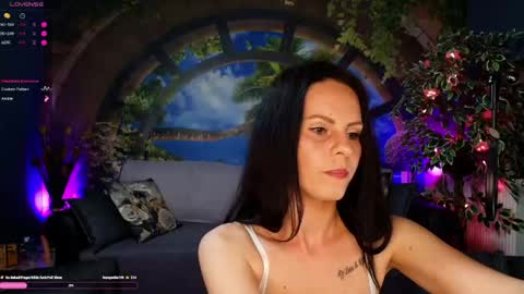 Roxanne Blize online show from June 5, 4:56 pm