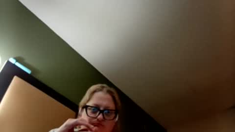 Roxi online show from February 25, 12:52 am