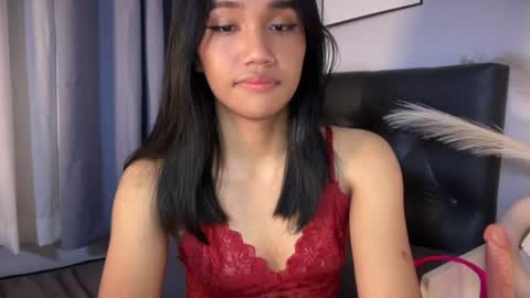 roxiethogersen online show from August 10, 10:55 pm