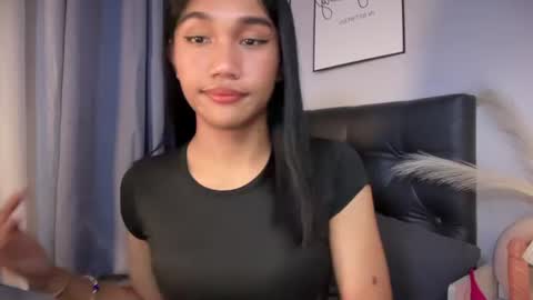 roxiethogersen online show from August 11, 6:43 pm
