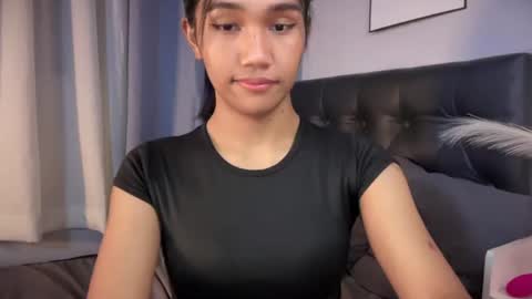 roxiethogersen online show from August 11, 8:55 pm