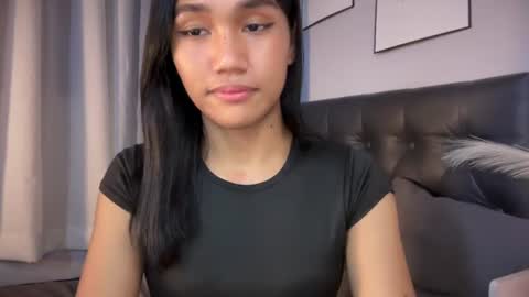 roxiethogersen online show from August 11, 10:12 pm
