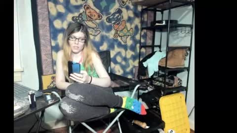 roxihazeleyes online show from August 5, 8:23 am