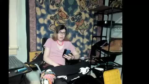 roxihazeleyes online show from August 7, 10:48 am