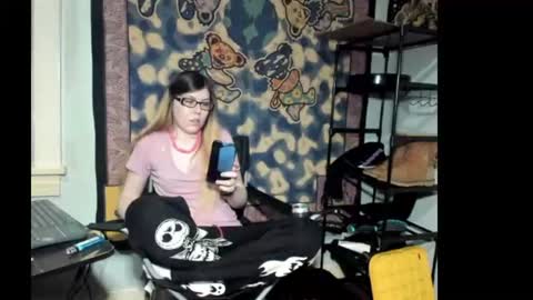 roxihazeleyes online show from August 7, 2:06 pm