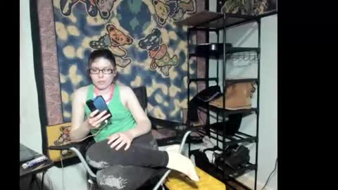 roxihazeleyes online show from August 10, 4:03 am