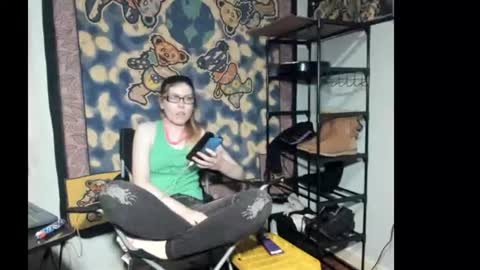 roxihazeleyes online show from August 10, 5:09 am