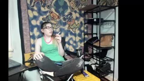 roxihazeleyes online show from August 10, 8:27 am
