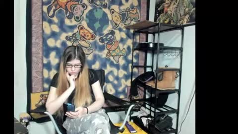 roxihazeleyes online show from August 12, 2:58 am