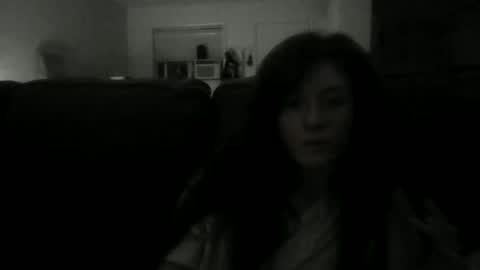 roxiielicious online show from May 4, 7:57 am